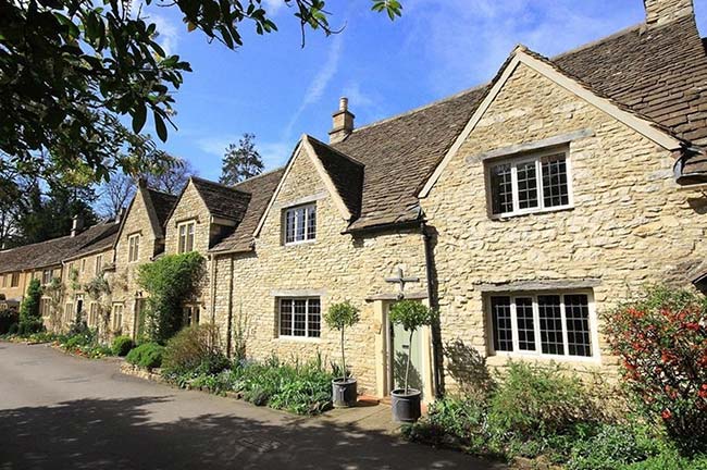 Manor Cottages